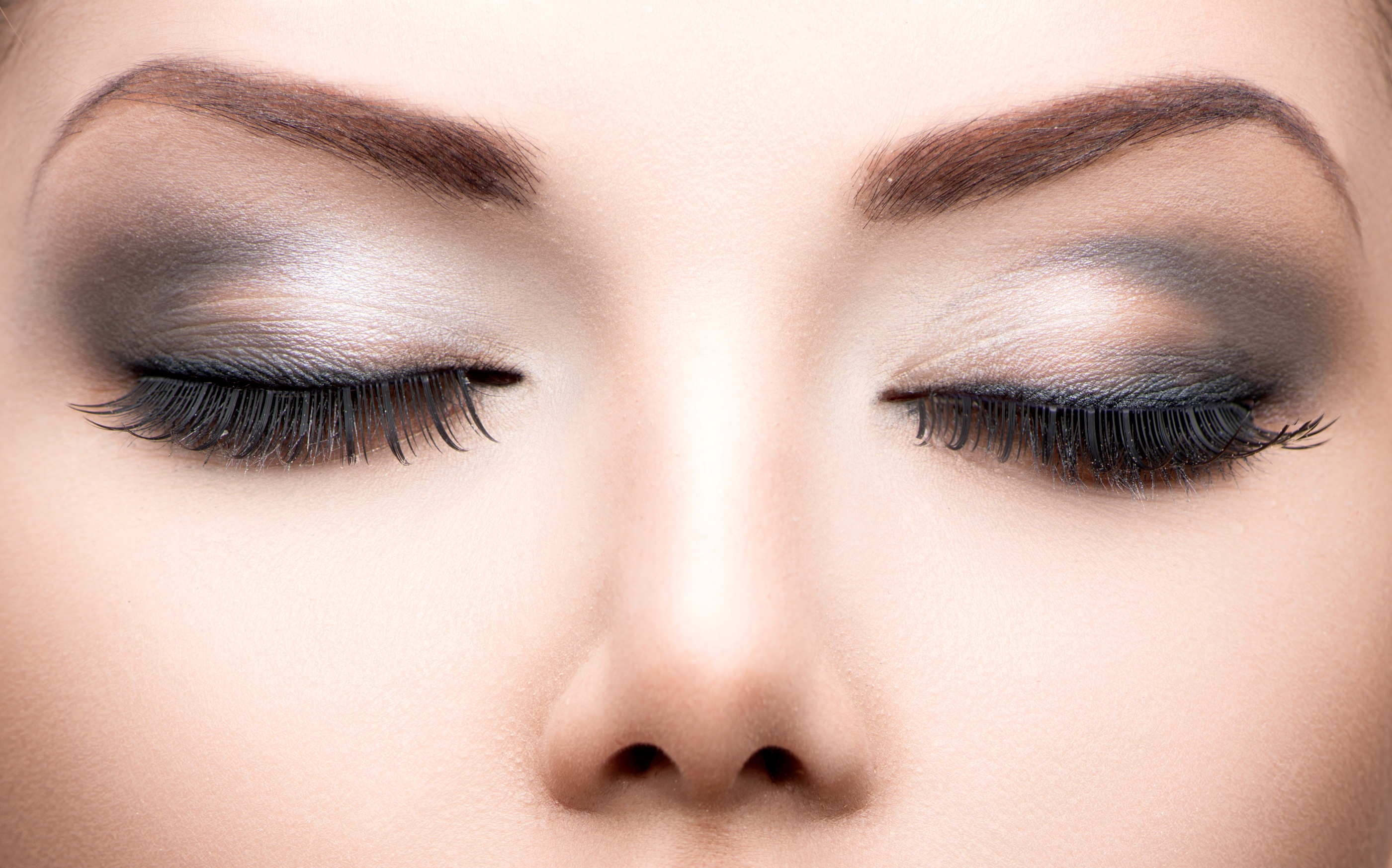 Beauty Eyes Makeup. Make up closeup. Long eyelashes, Perfect skin