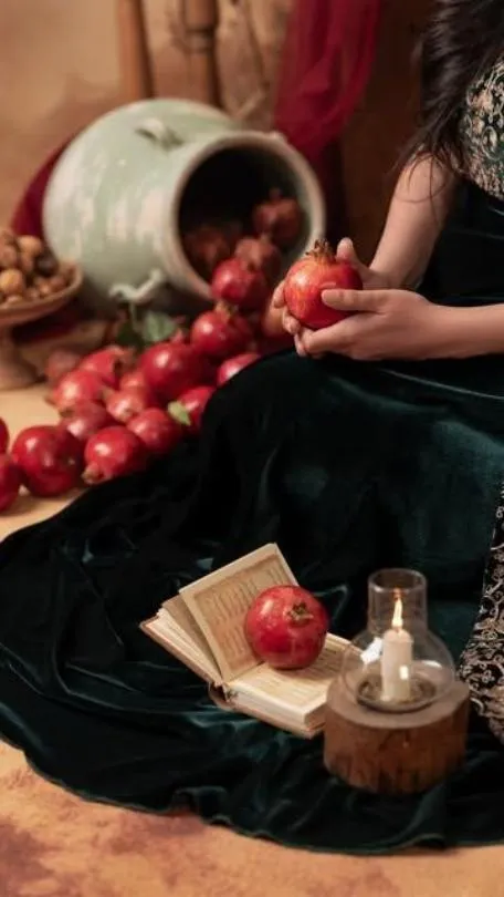 yalda-night-background-without-text01 (10)