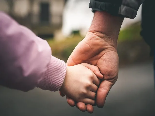 جملات عاشقانه پدرانه , مادرانه برای دخترم جملات عاشقانه پدرانه , مادرانه برای دخترم