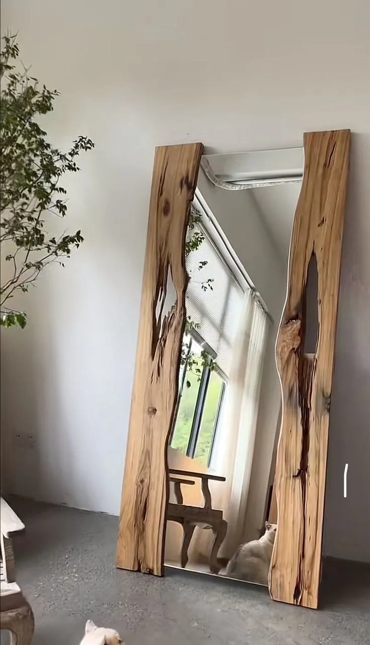 Decorative wood design mirror